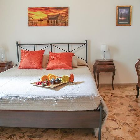 Soffio Del Libeccio B&B Сиракуза Стая снимка