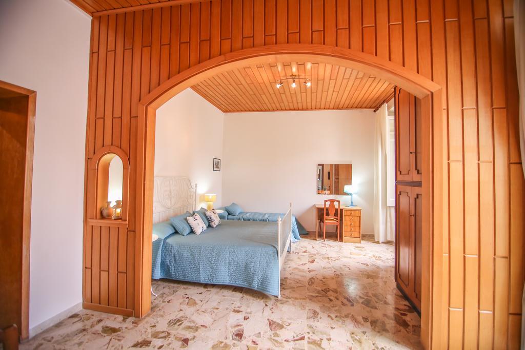 Soffio Del Libeccio B&B Сиракуза Стая снимка