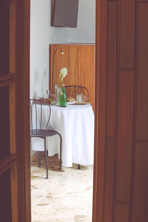 Soffio Del Libeccio B&B Сиракуза Стая снимка